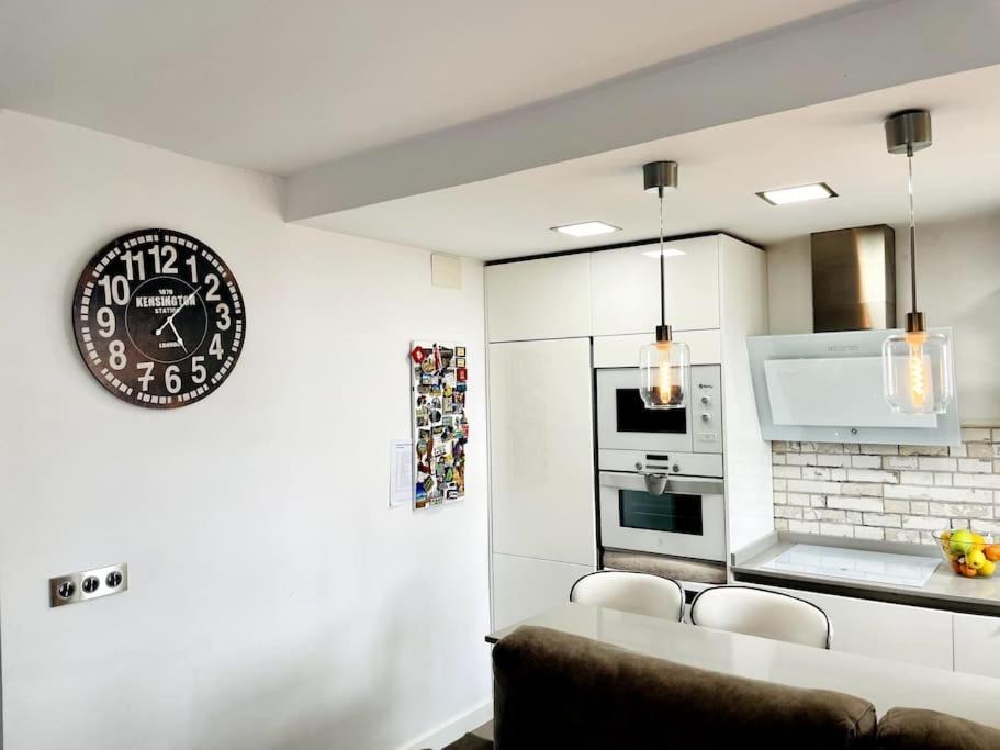 Nuevo!! Apartamento Lujo&Confort. Parking Σεβίλλη Εξωτερικό φωτογραφία